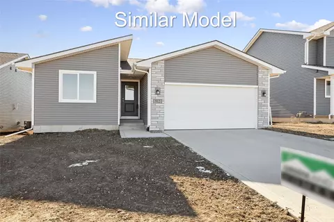 9467 Stillwater Dr, West Des Moines, IA 50266