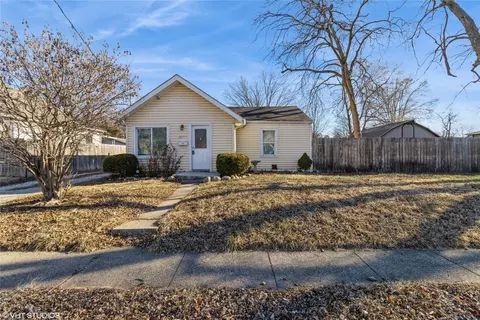 1705 E 22nd St, Des Moines, IA 50317
