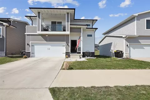 2018 Ammann Dr, Adel, IA 50003