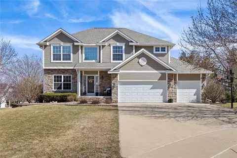 6325 Wilcot Ct, Johnston, IA 50131