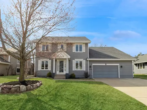 4516 98th St, Urbandale, IA 50322