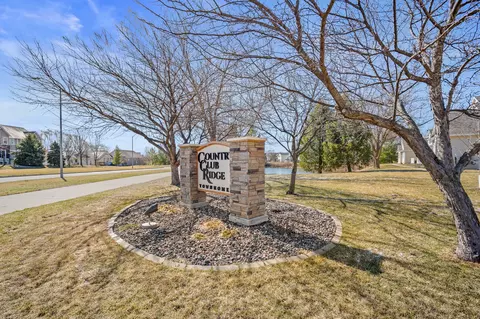 9205 Greenspire Dr #1, West Des Moines, IA 50266