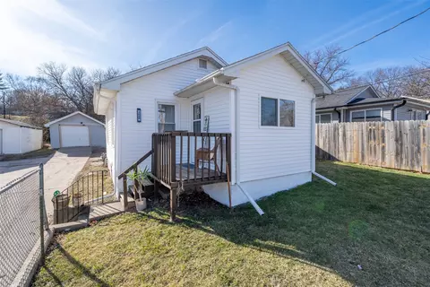 3028 S Union St, Des Moines, IA 50315