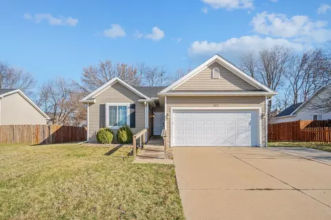 309 4th St NW, Altoona, IA 50009