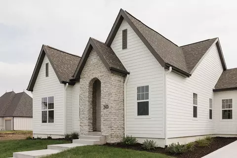 303 SW 17th St, Ankeny, IA 50023