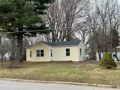 1101 Iowa Ave, Ames, IA 50014