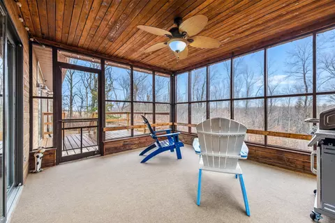 818 Shagbark Dr, Nevada, IA 50201