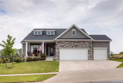 311 W High Rd, Norwalk, IA 50211