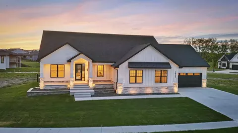 18167 Alderleaf Dr, Clive, IA 50325