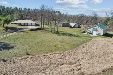 5211 F36 Hwy W, Newton, IA 50208