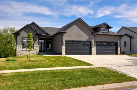 3520 NE 12th St, Ankeny, IA 50021