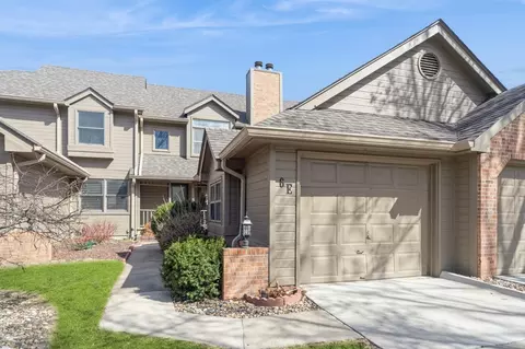 1070 50th St #6E, West Des Moines, IA 50266