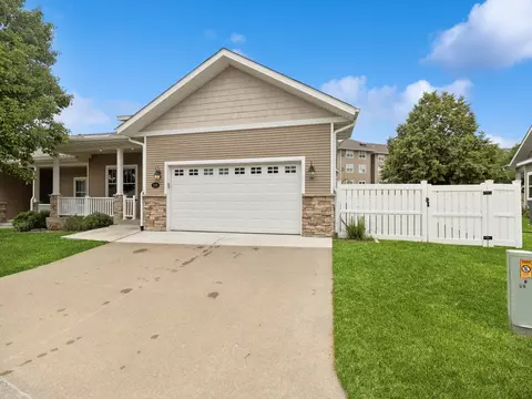 130 SE Legacy Pointe Blvd, Waukee, IA 50263