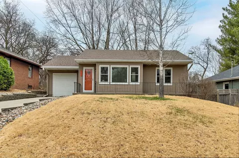 3104 34th Pl, Des Moines, IA 50310