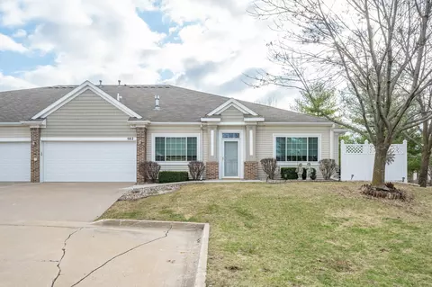 1725 S 50th St #502, West Des Moines, IA 50265