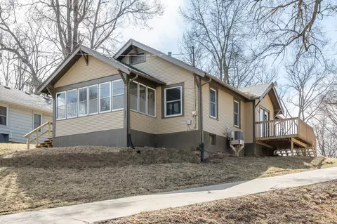 932 Kirkwood Ave, Des Moines, IA 50315