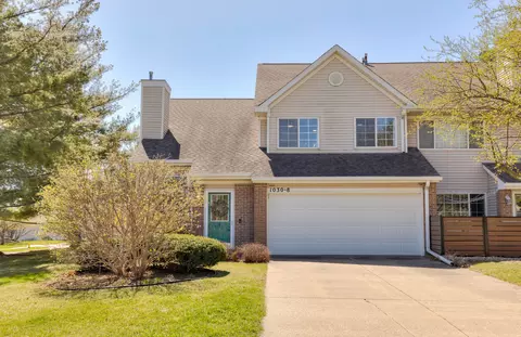 1030 68th St #8, West Des Moines, IA 50266