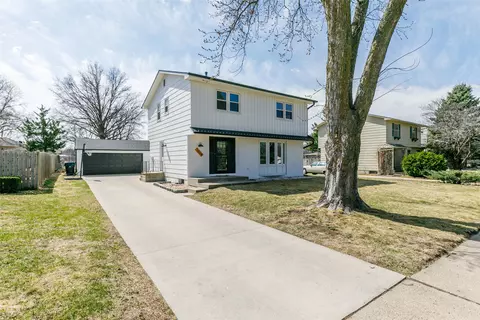 7008 Townsend Ave, Urbandale, IA 50322
