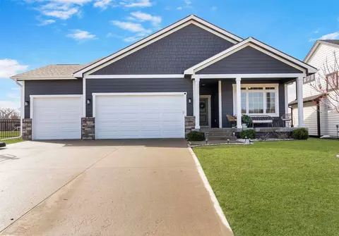 3316 Glenwood Dr, West Des Moines, IA 50265