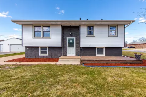 115 9th St SE, Altoona, IA 50009