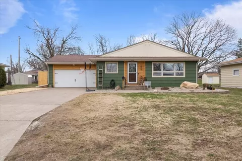 1409 SE Linn St, Boone, IA 50036