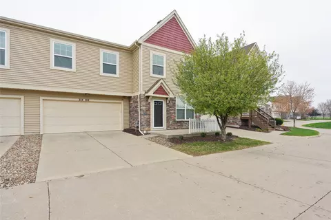 215 80th St #102, West Des Moines, IA 50266