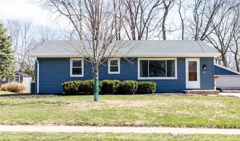 1711 19th St, West Des Moines, IA 50265