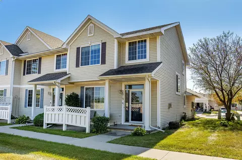 2819 Ashland Ct, Altoona, IA 50009