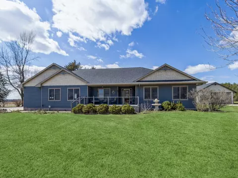9543 W 109th St S, Prairie City, IA 50228