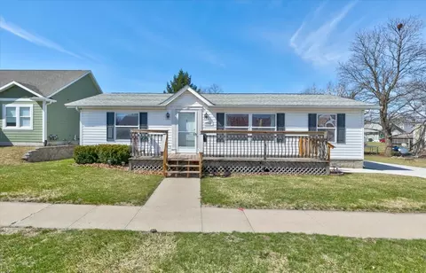 1901 3rd St, Perry, IA 50220