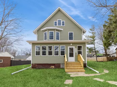 514 6th St, Nevada, IA 50201