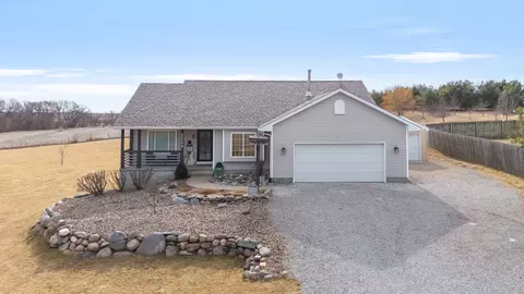 11851 NE 44th Ave, Mitchellville, IA 50169