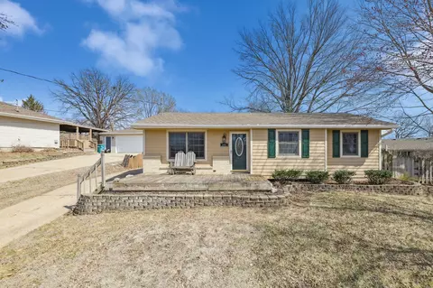 101 Liberty Bell Blvd, Pleasant Hill, IA 50327