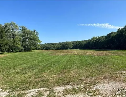 2662 Garst St, Osceola, IA 50213