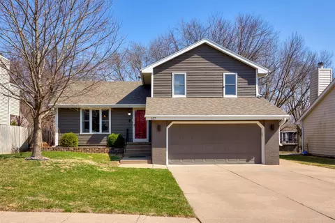 317 27th St, West Des Moines, IA 50265