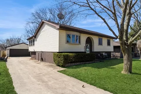 802 Gordon Ave, Norwalk, IA 50211