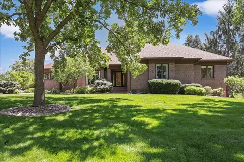 3010 Sylvania Dr, West Des Moines, IA 50266