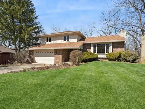 4015 Crestmoor Pl, Des Moines, IA 50310