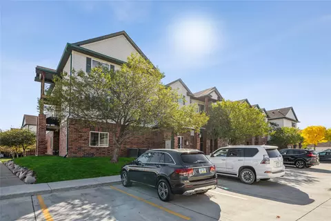 6440 Ep True Pkwy #2105, West Des Moines, IA 50266