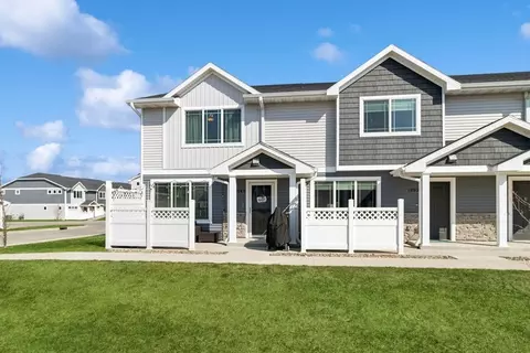 1049 NE 58th Ln, Ankeny, IA 50021
