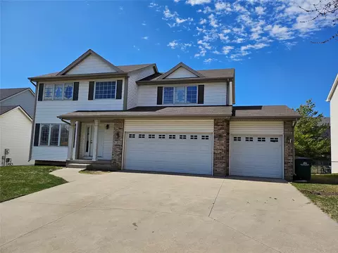 706 79th Pl, West Des Moines, IA 50266