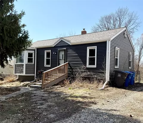 2024 SW 1st St, Des Moines, IA 50315