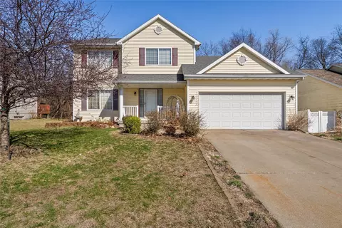3323 E 43rd Ct, Des Moines, IA 50317
