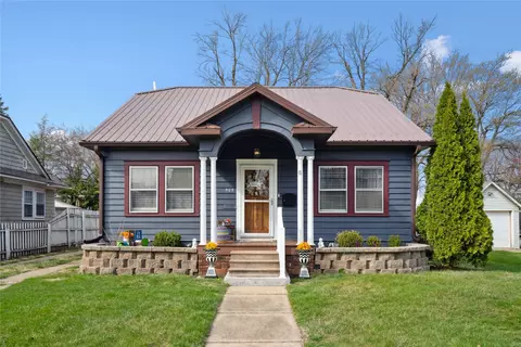 505 2nd Ave E, Oskaloosa, IA 52577