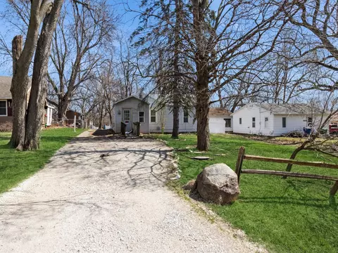 4335 NE 32nd St, Des Moines, IA 50317