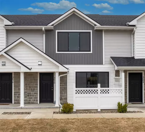 2610 SE Osier Ave, West Des Moines, IA 50265