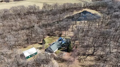 1449 Colombine Blvd, Packwood, IA 52580