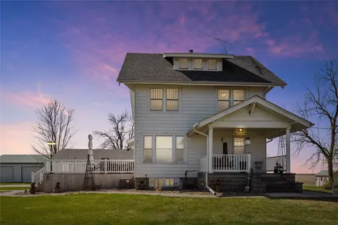 1142 Newbold St, Knoxville, IA 50138