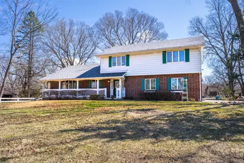 4001 E 38th St, Des Moines, IA 50317