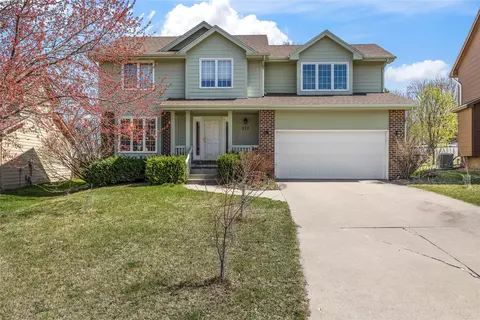 317 59th St, West Des Moines, IA 50266